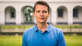 爱游戏app注册-CBA主帅战术理念分享会吸引教练员广泛参与，cba主教练是谁